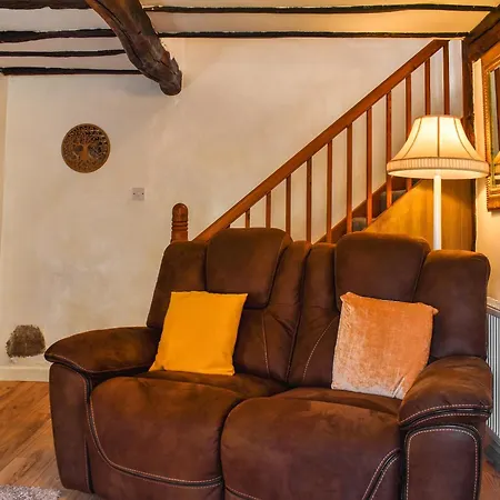 Holiday home Middle Kellet - Uk46180